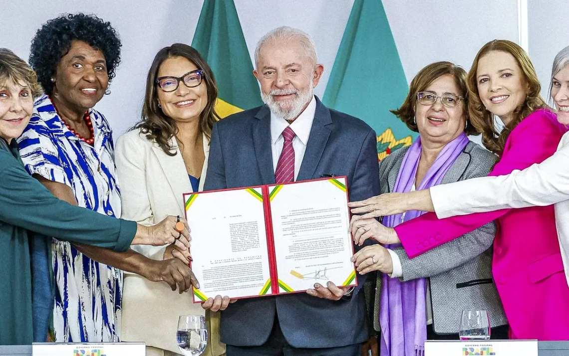 combate, à violência, contra mulher, violência, doméstica e familiar contra, a mulher;