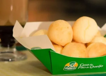 marca de cafeteria, empresa de pães, de queijo, rede de lanchonetes;