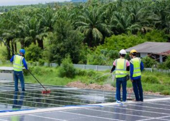 eletricidade, energia elétrica;