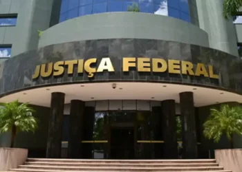 casos, feitos judiciais, reclamações;