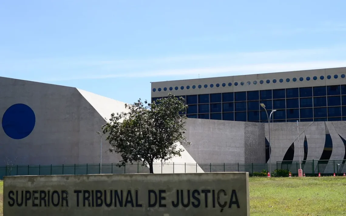 Tribunal, Corte, Magistratura;