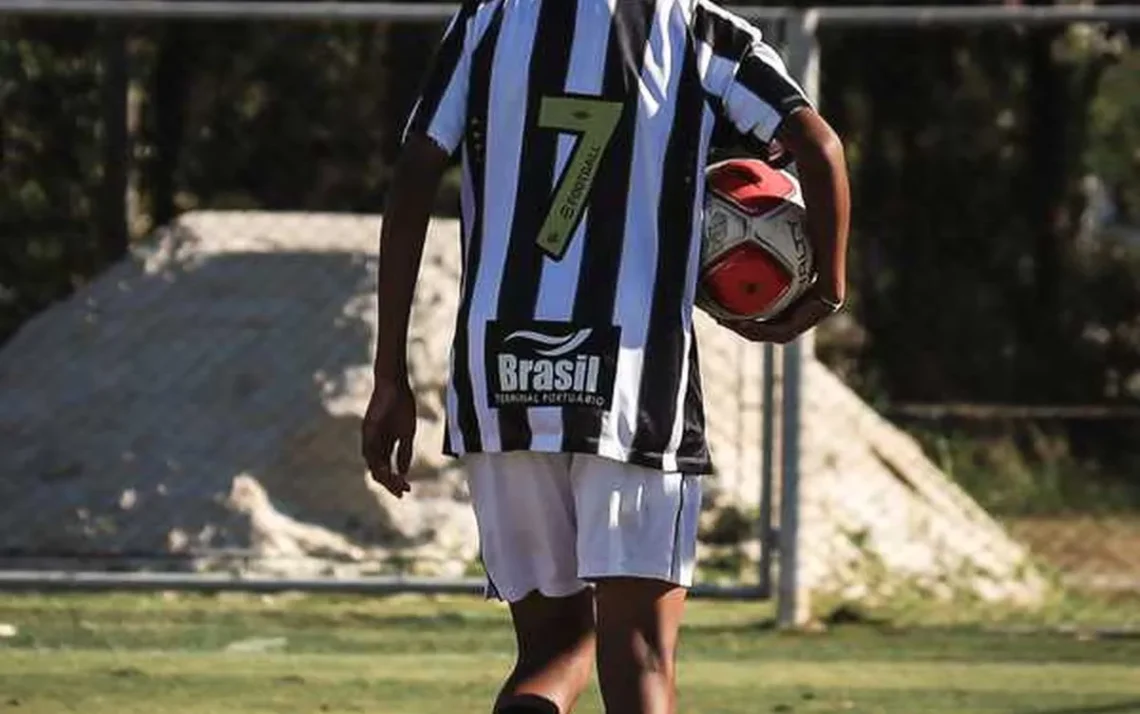 Robson de Souza, Júnior, filho de Robinho;