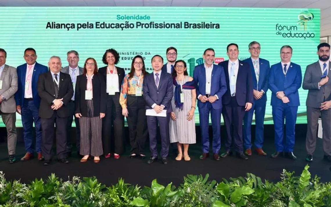 profissional, tecnológica, inclusiva, inovação;