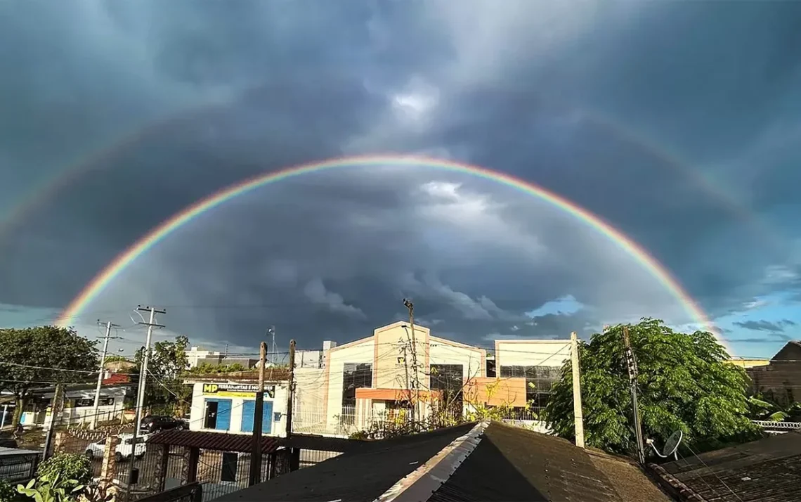 arco-íris, duplo, arco-íris, de fogo;