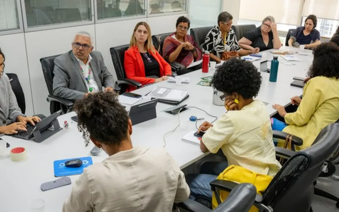 periferias, territórios;