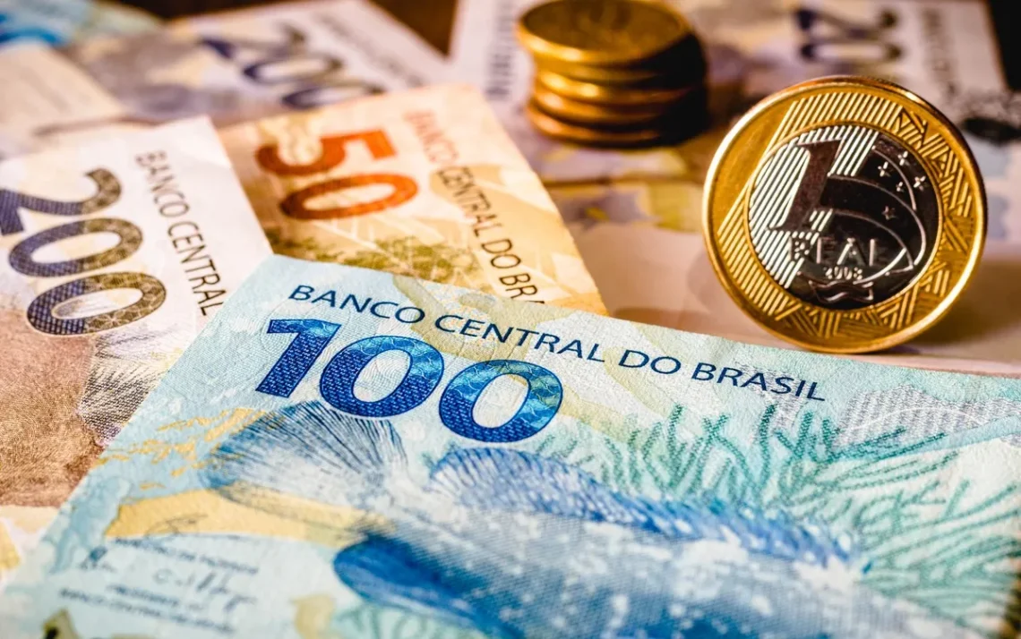 Notas de 50, 100 e 200 reais estão estre as mais falsificadas — Foto: Getty Images - Todos os direitos: @ Valor Invest Globo