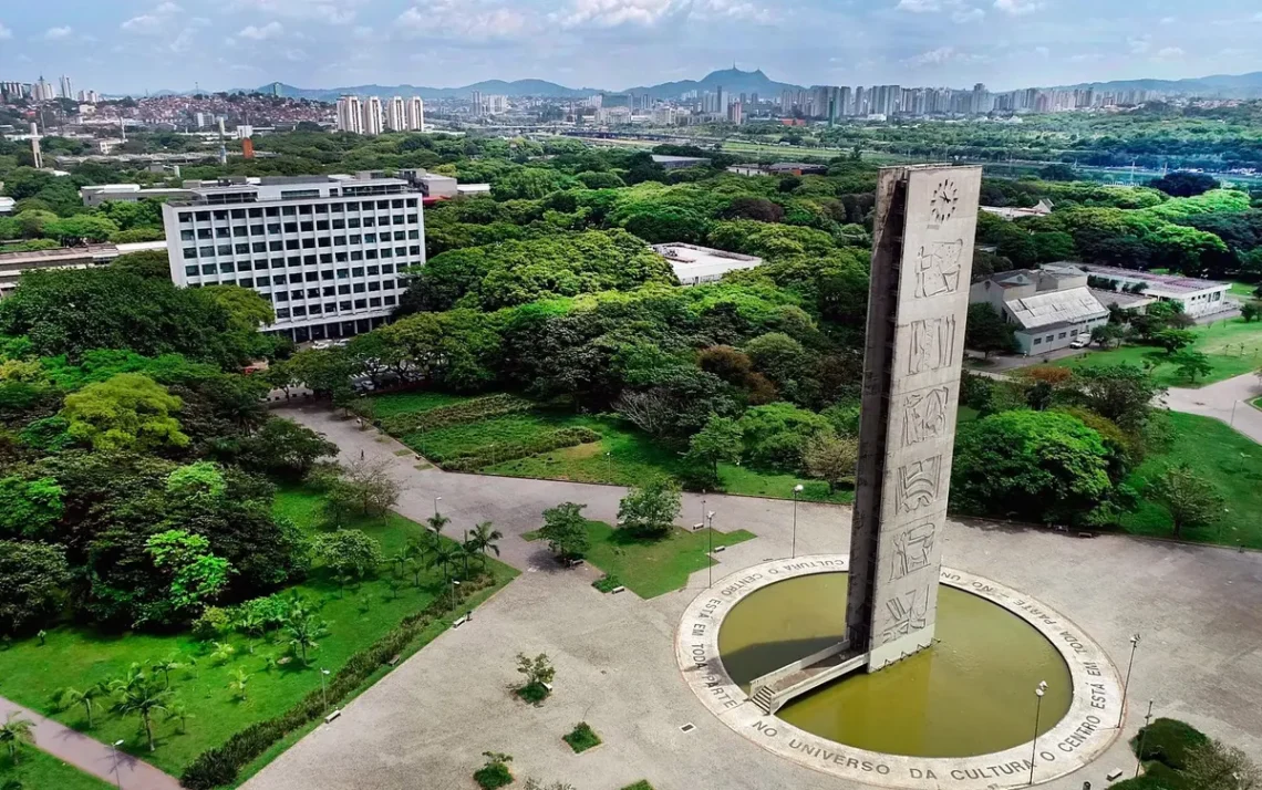 Praça do Relógio, na cidade universitária da USP — Foto: Divulgação - Todos os direitos: © G1 - Globo Mundo