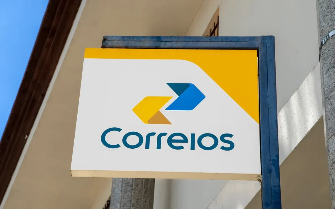 Comércio, lojas, empresas;